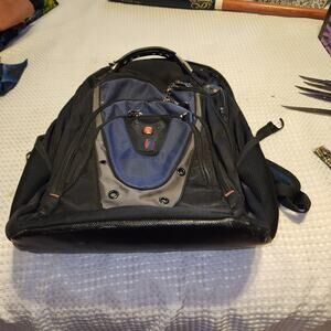 SWISS GEAR EUC XL BACKPACK LAPTOP 17" FIT COMPUTER BAG